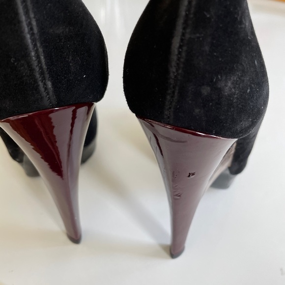 YSL Suede Almond Toe pump with purple heel - Picture 3 of 13